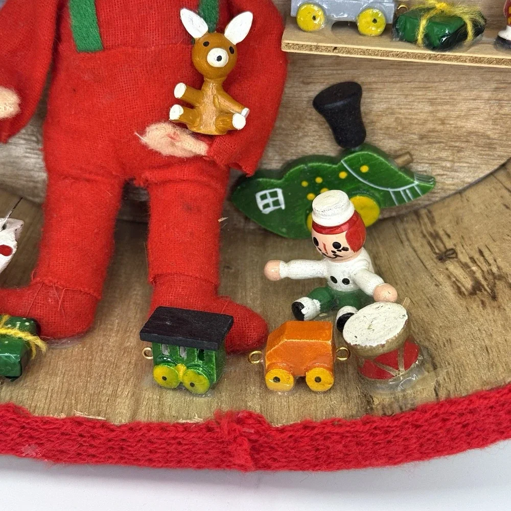 Vintage Enesco Santas Workshop Diorama Ornament Basket Toy Scene 1970s Christmas